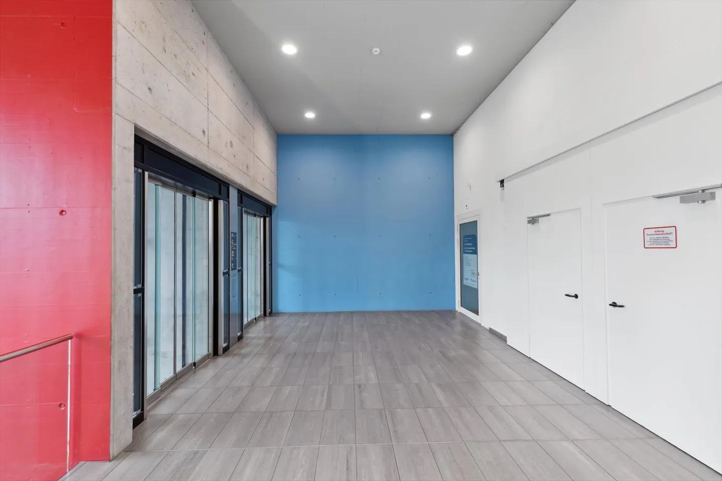 Space for new business ideas on the 2nd floor of the Seepark shopping center - Photo 8 of 13