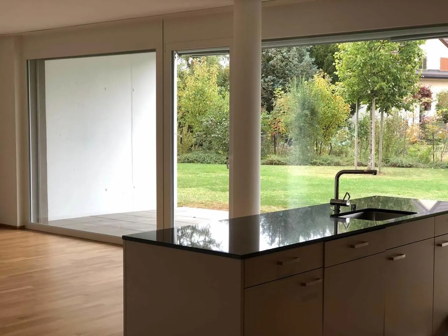 Appartamento moderno al piano terra in posizione centrale - Foto 8 di 9