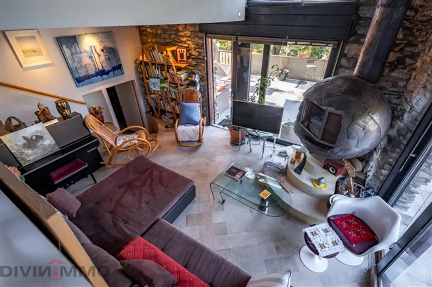 «Prächtiges, einzigartiges, atypisches Gebäude im Herzen der üppigen Natur.» - Foto 8 von 12