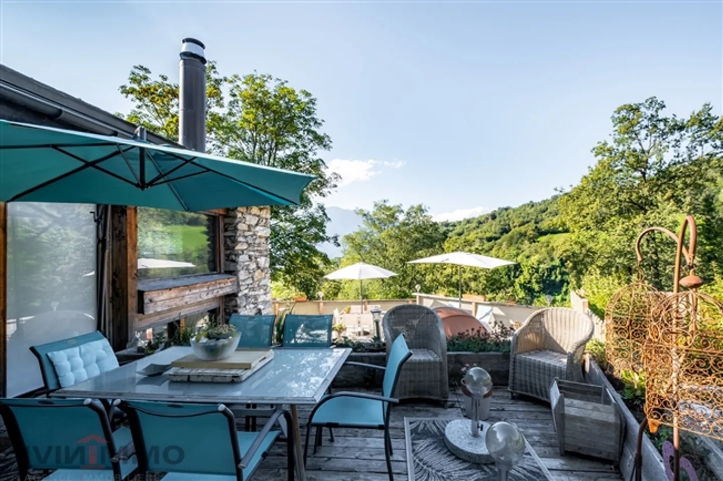 «Prächtiges, einzigartiges, atypisches Gebäude im Herzen der üppigen Natur.» - Foto 11 von 12