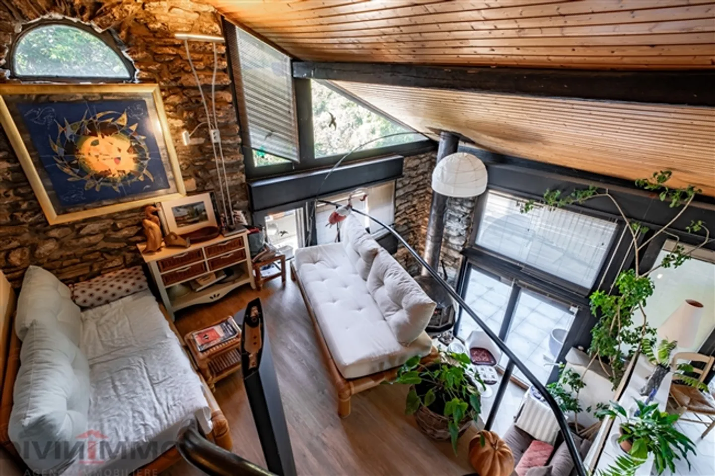 «Prächtiges, einzigartiges, atypisches Gebäude im Herzen der üppigen Natur.» - Foto 5 von 12