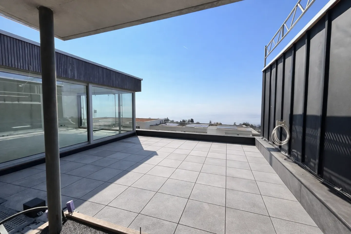 Magnificent new 4.5-room villa - Panoramic view of the lake and mountains - Photo 1 of 5