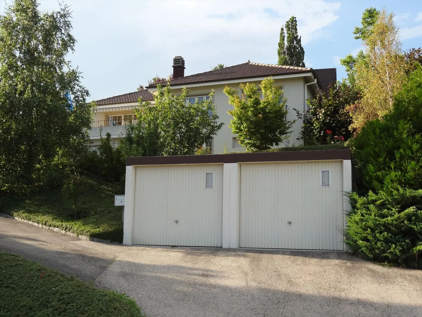 Élégante maison individuelle avec vue sur le lac et les Alpes à Auvernier - Photo 1 sur 13