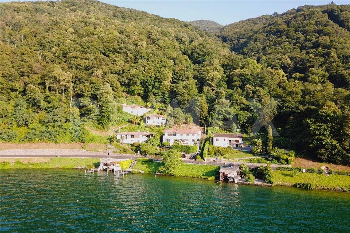 Brusino Arsizio - Interesting building plot with lake access - Photo 2 of 13