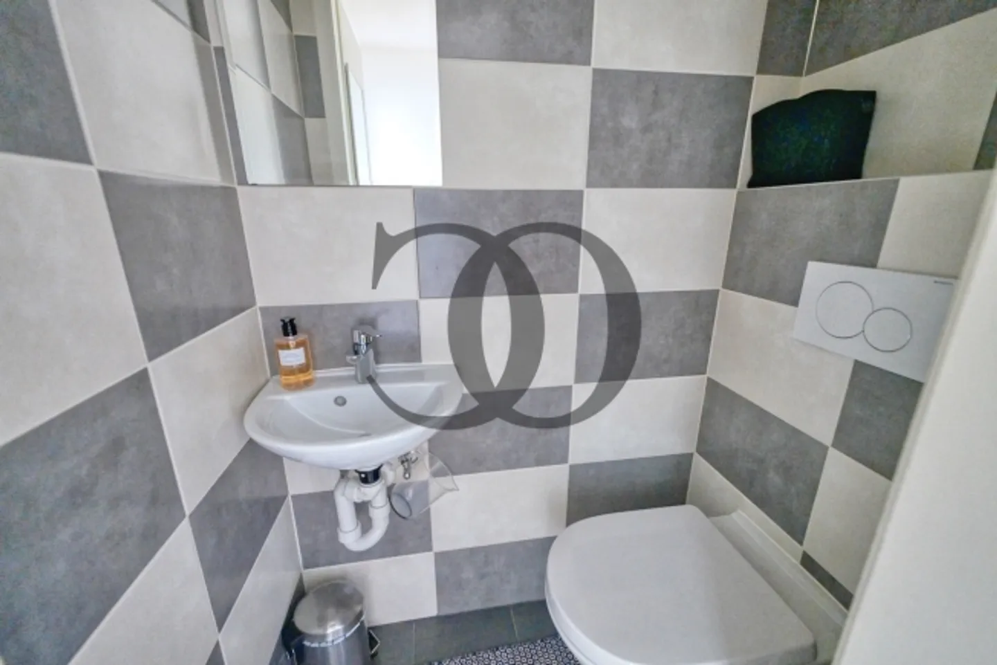 Exclusive! 2.5-room apartment with lake view - Photo 6 of 9