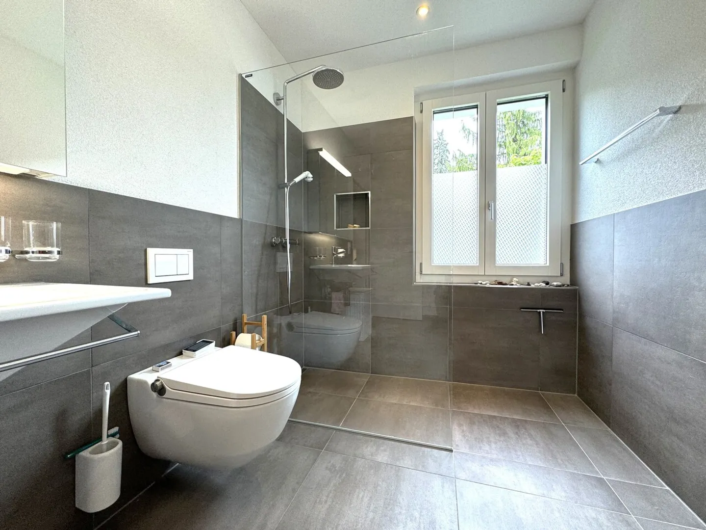 Appartement de jardin presque neuf et élégant - Photo 8 sur 12