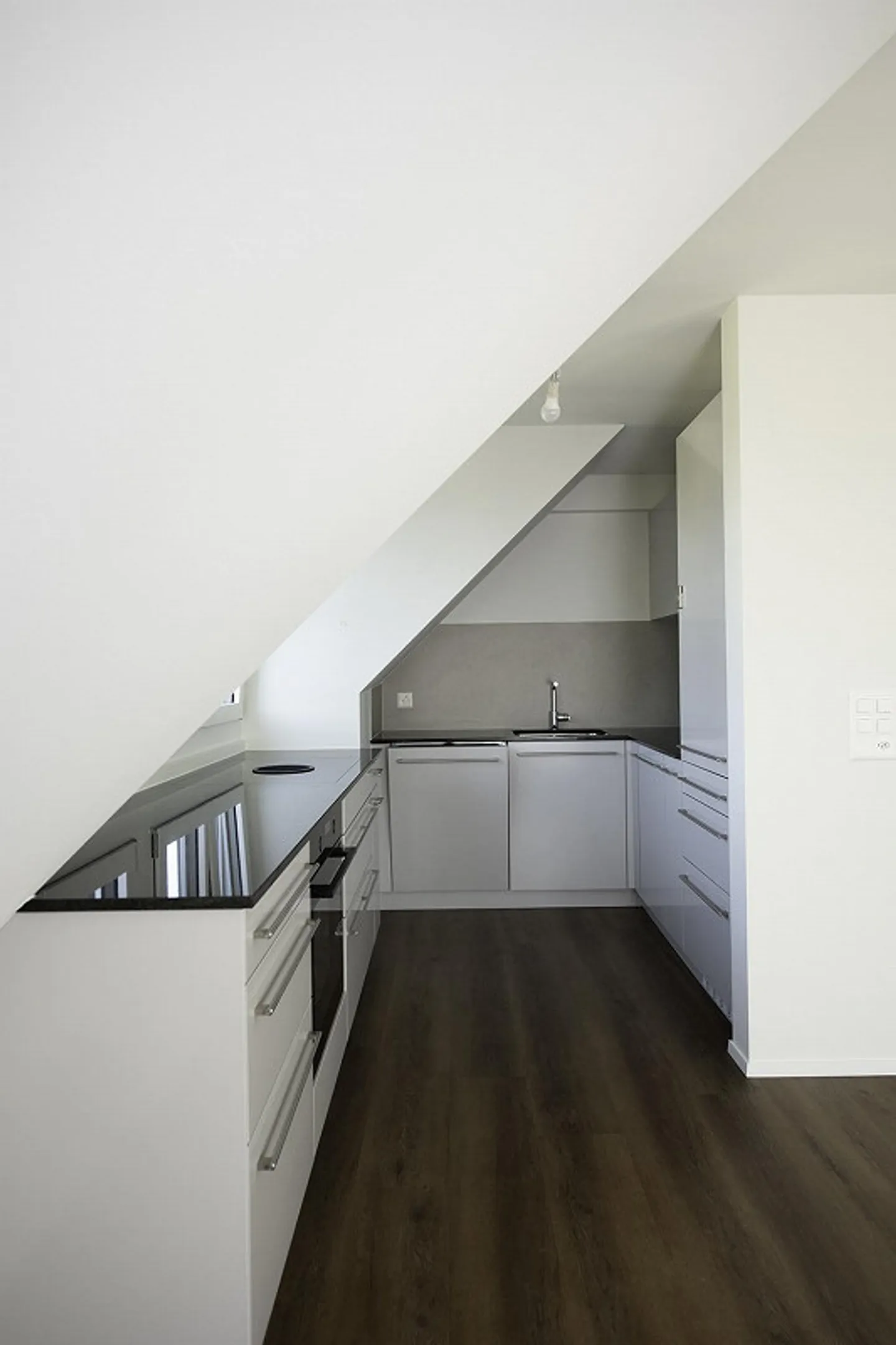 Basel in St. Johann - Cozy Attic Apartment with Elevator on the 6th Floor - Photo 6 of 10