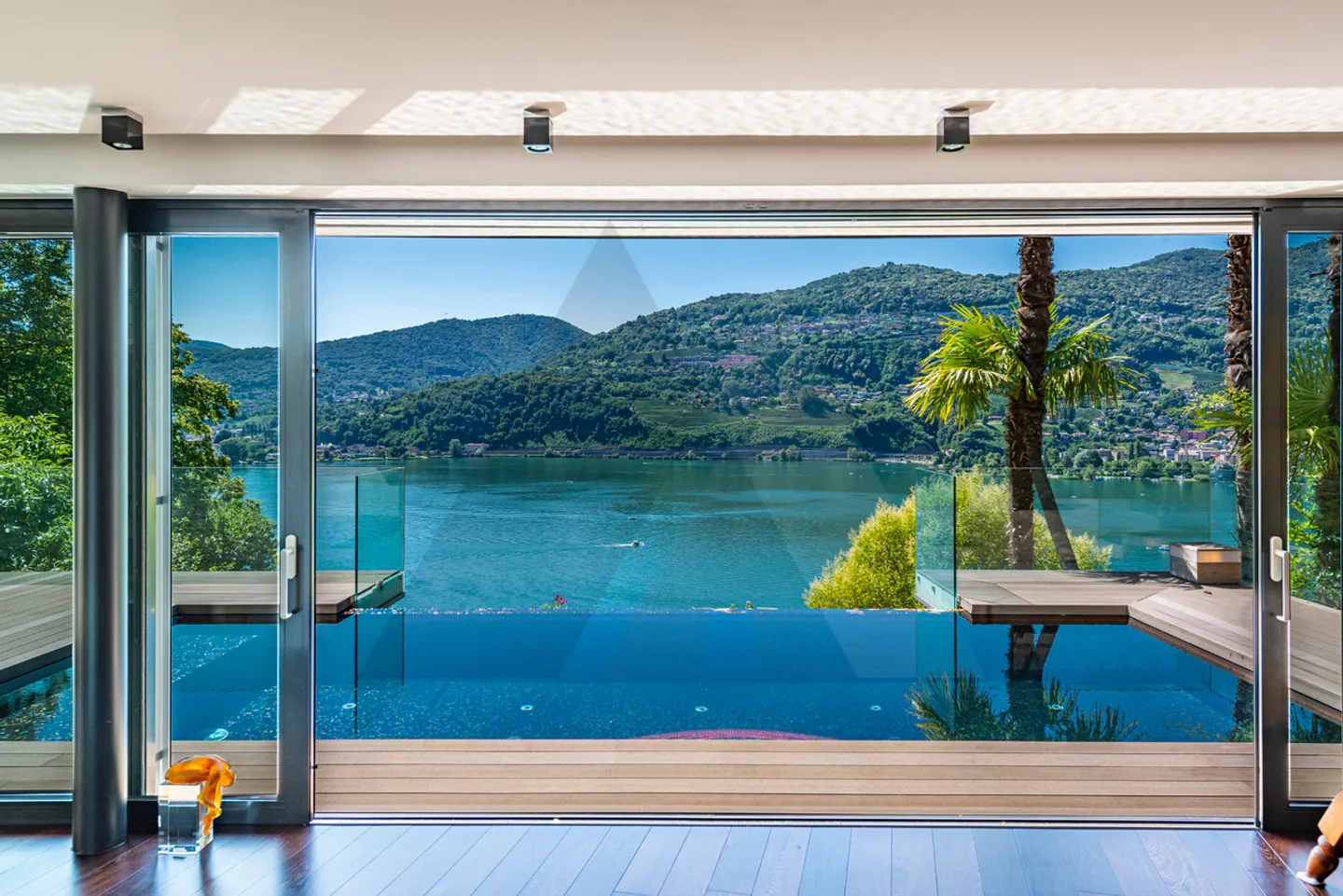 Villa de Luxe avec Vue sur le Lac - Photo 4 sur 15