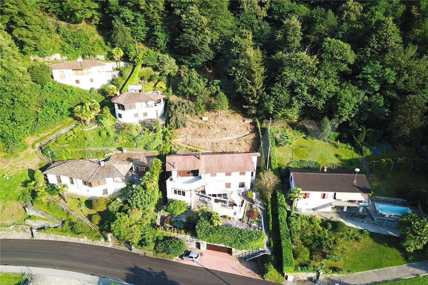 Brusino Arsizio - Interesting building plot with lake access - Photo 4 of 13