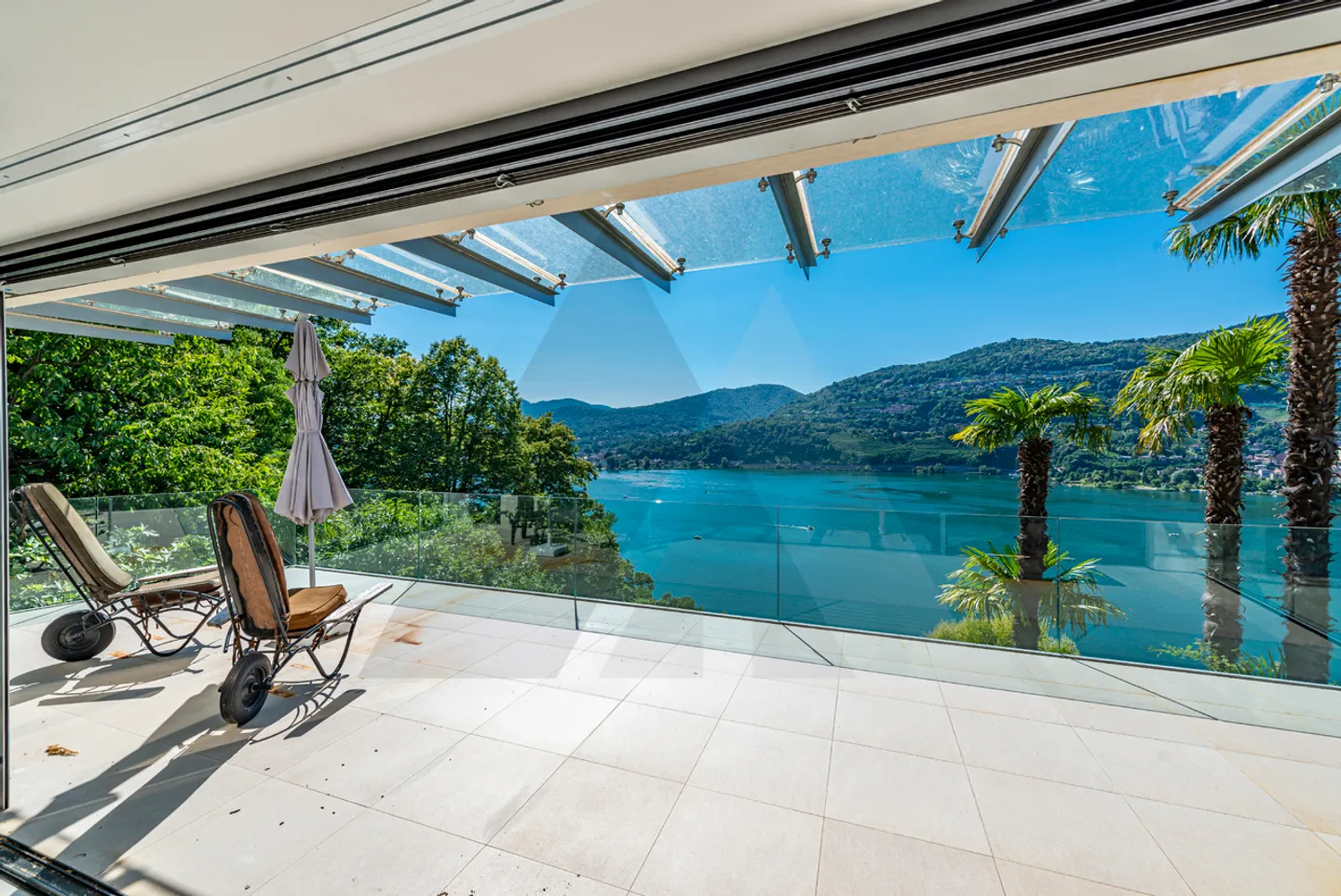 Villa de Luxe avec Vue sur le Lac - Photo 7 sur 15