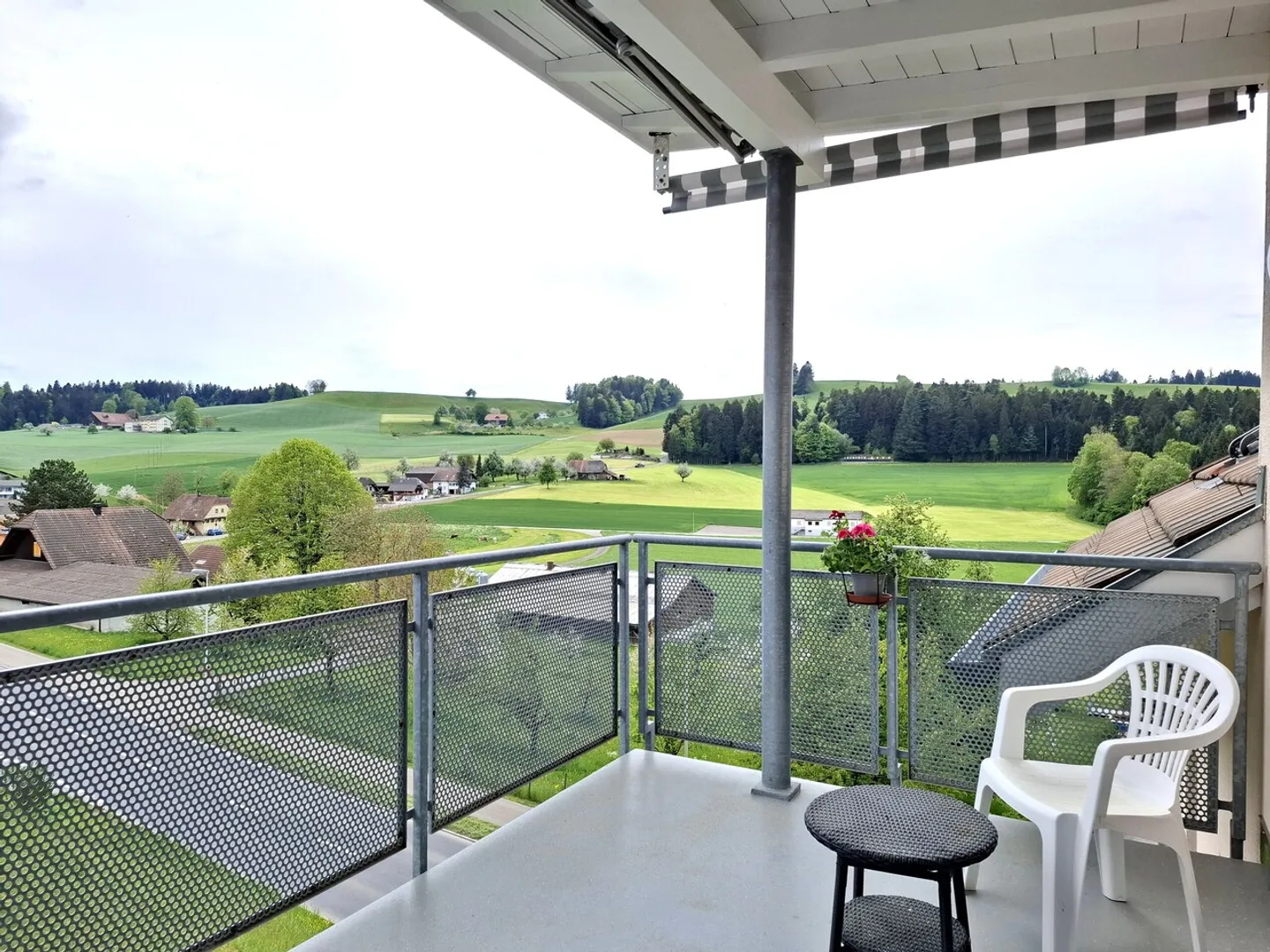 Proprietà di investimento attraente in un edificio multifamiliare modernizzato - Foto 1 di 7