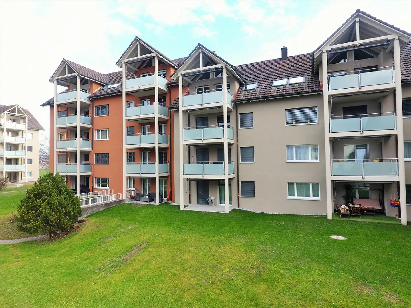 Apartment in a quiet and sunny location - Photo 1 of 8