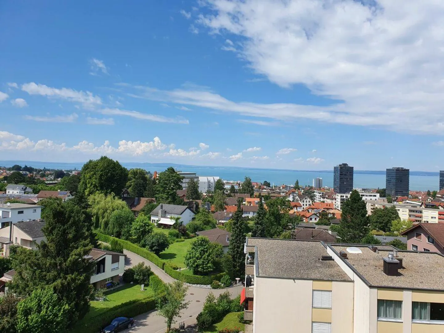 La plus belle vue sur le merveilleux lac de Constance - Votre nouvel appartement lumineux et pratique avec balcon, dans le meilleur emplacement et un terrain de jeux - Photo 2 sur 13