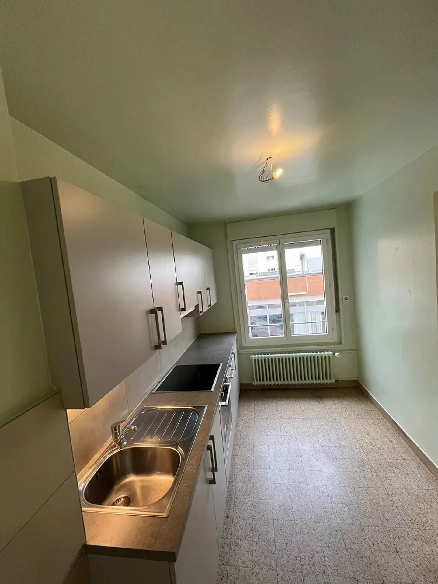 Charming Apartment in Geneva - Photo 3 of 4