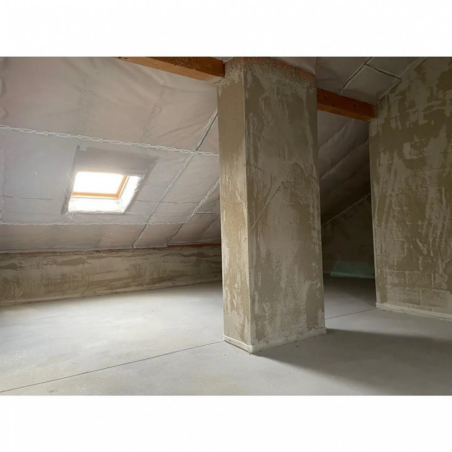 Looking for additional storage space? - Photo 3 of 5