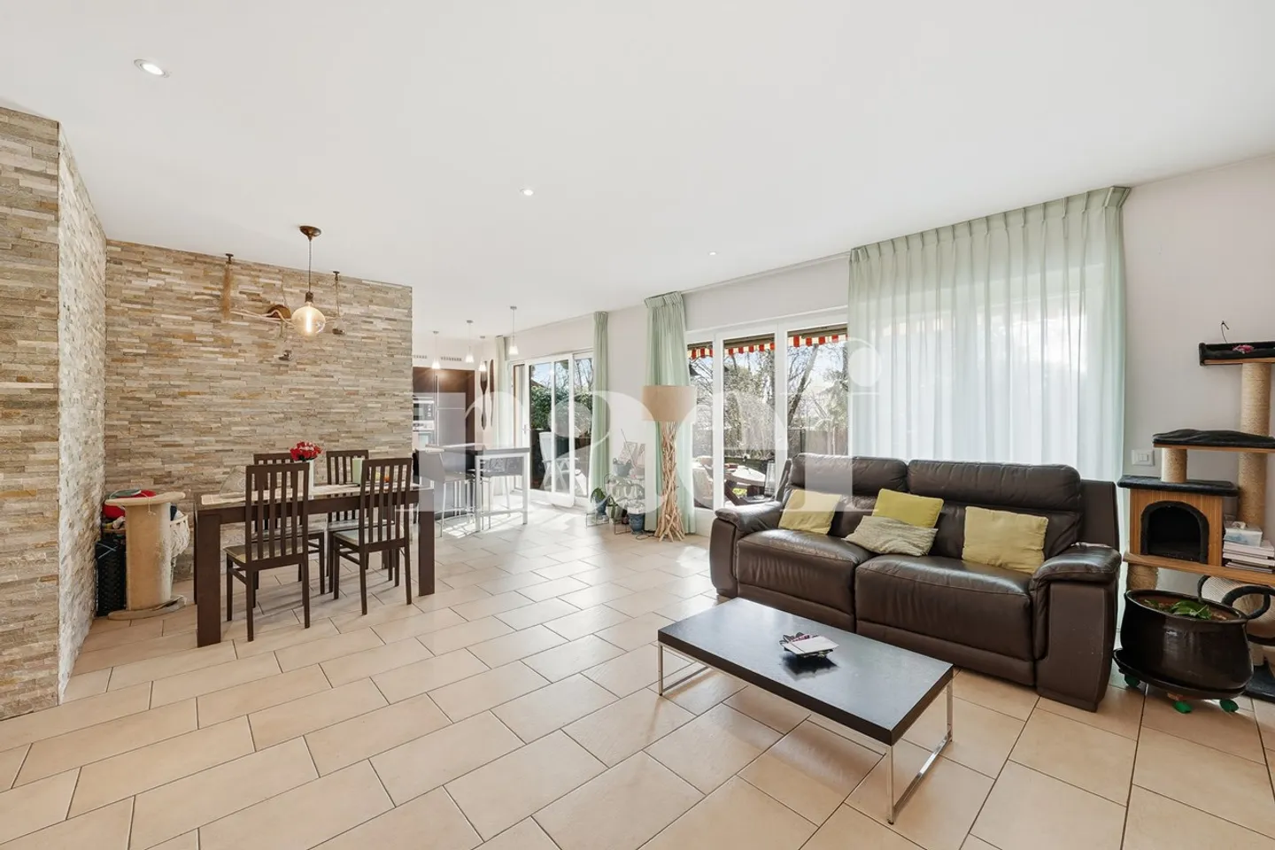 Duplex spacieux avec jardin privé - Photo 1 sur 13