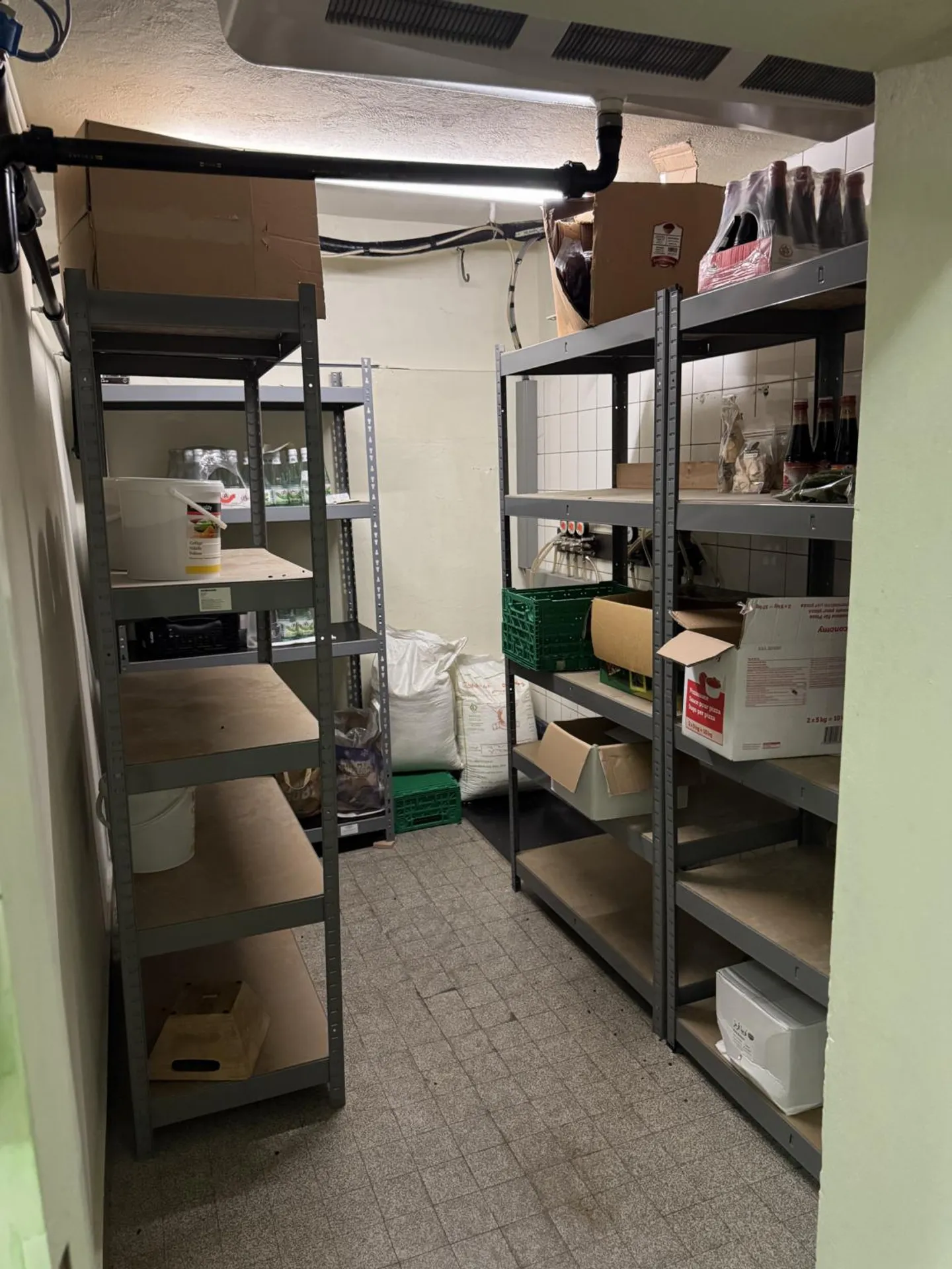 Restaurant with Terrace in Prime Location - Photo 10 of 10