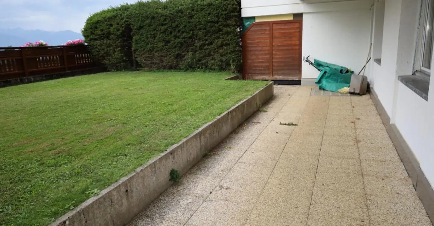Appartement Charmant avec Terrasse - Photo 12 sur 13
