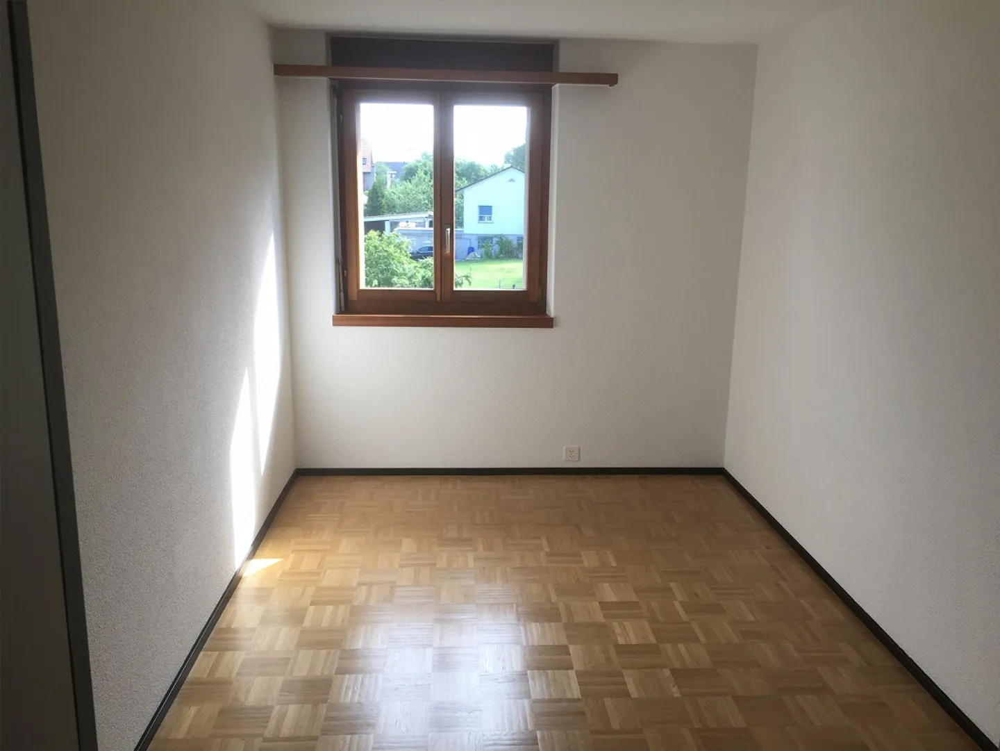 Ottimo appartamento duplex con balcone, nel cuore di Lengnau - Foto 4 di 8