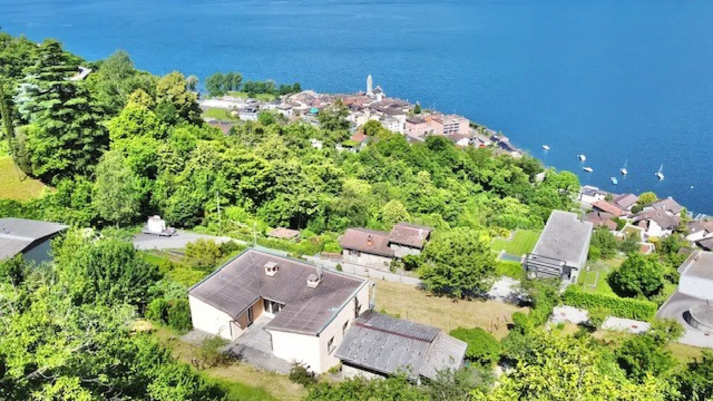 IN VENDITA A VIRA GAMBAROGNO - CASA UNIFAMILIARE CON VISTA LIBERA SUL LAGO MAGGIORE - Foto 2 di 34