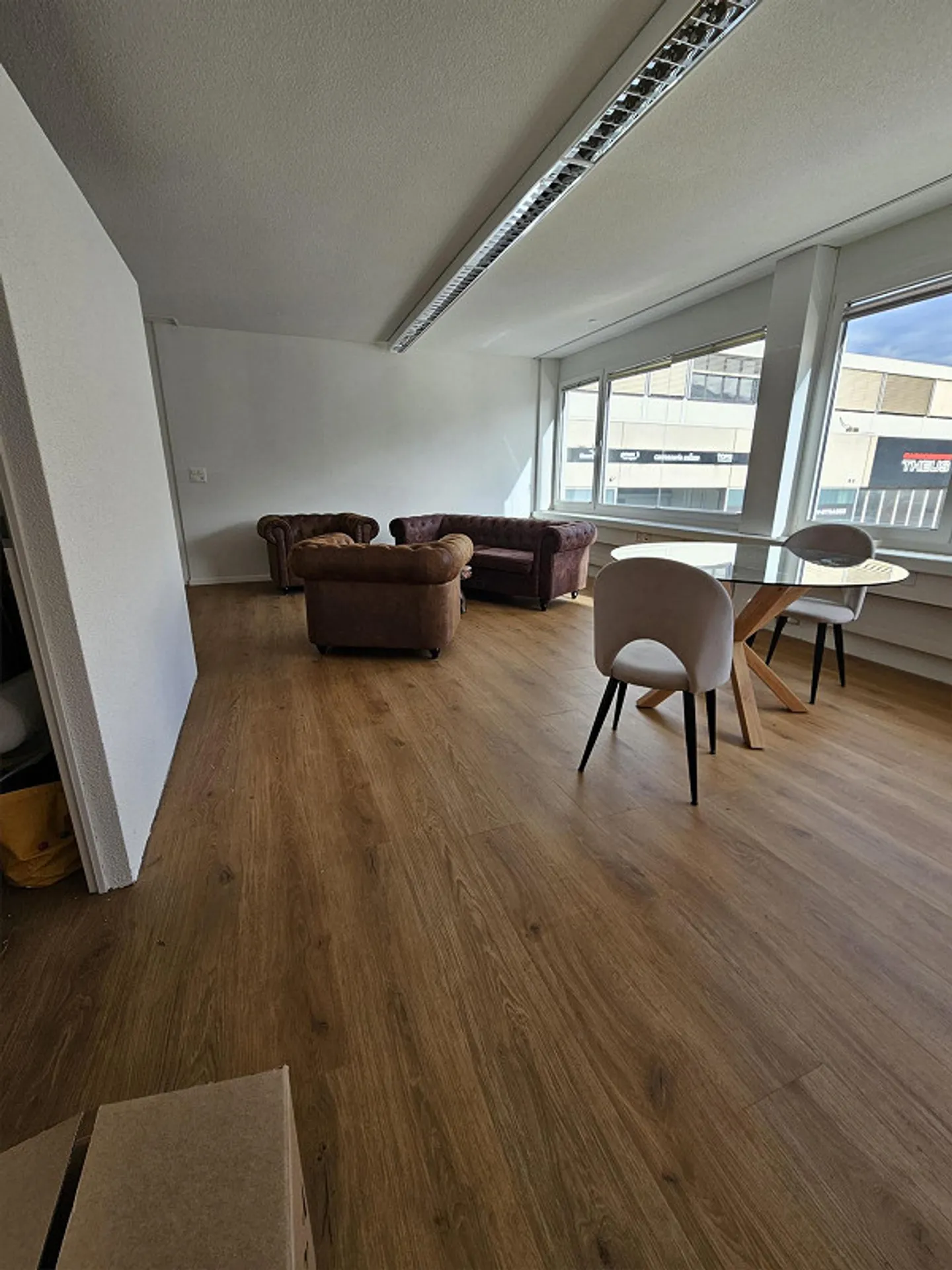 Büro-, Lager-, Gewerberaum - Foto 2 von 4