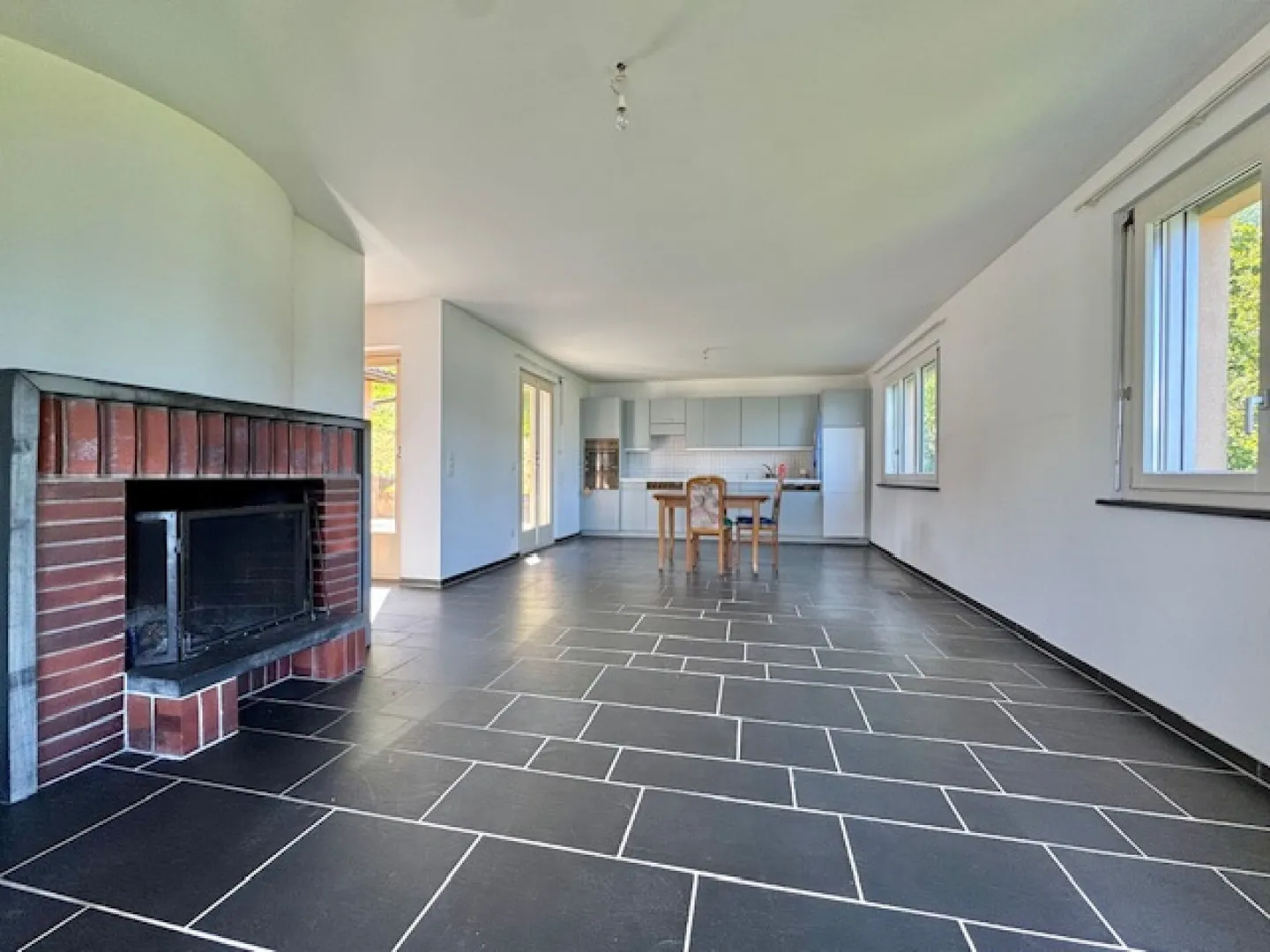 IN VENDITA A VIRA GAMBAROGNO - CASA UNIFAMILIARE CON VISTA LIBERA SUL LAGO MAGGIORE - Foto 16 di 34