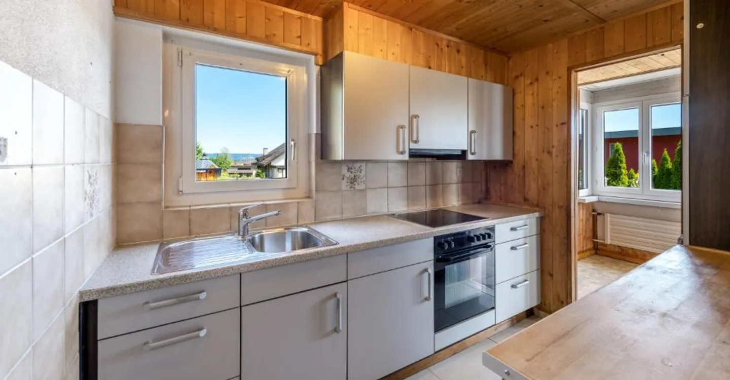 Living with Potential – 3.5-Room Apartment with Garage in a Quiet Location - Photo 5 of 9