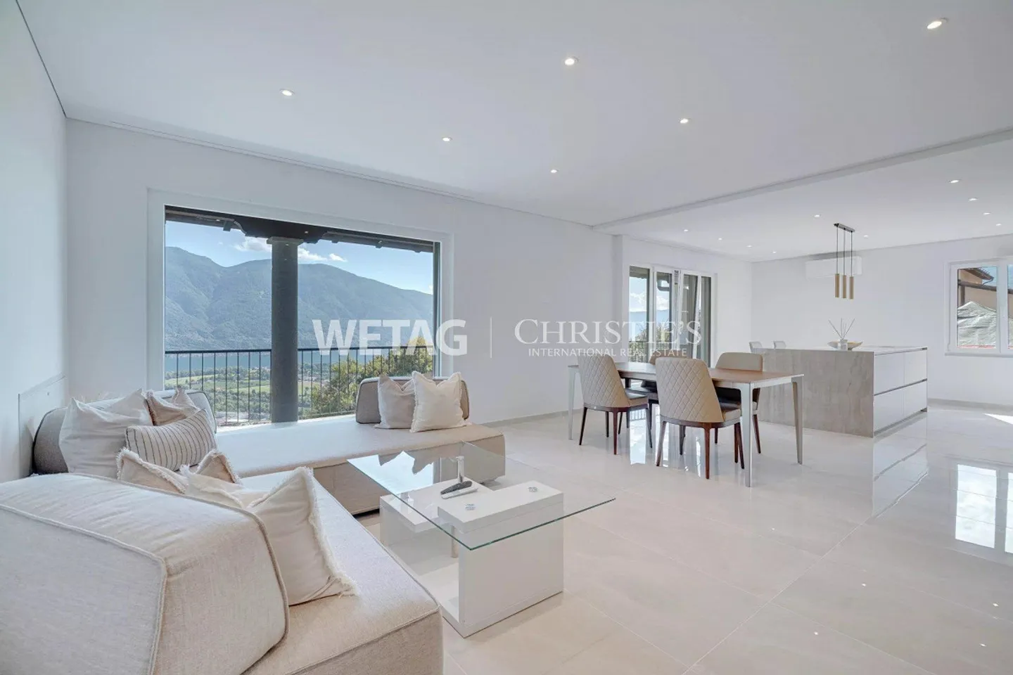 Locarno-Monti: Exklusive Wohnung mit grosszügiger überdachter Terrasse & Panoramablick zu verkaufen - Foto 3 von 13