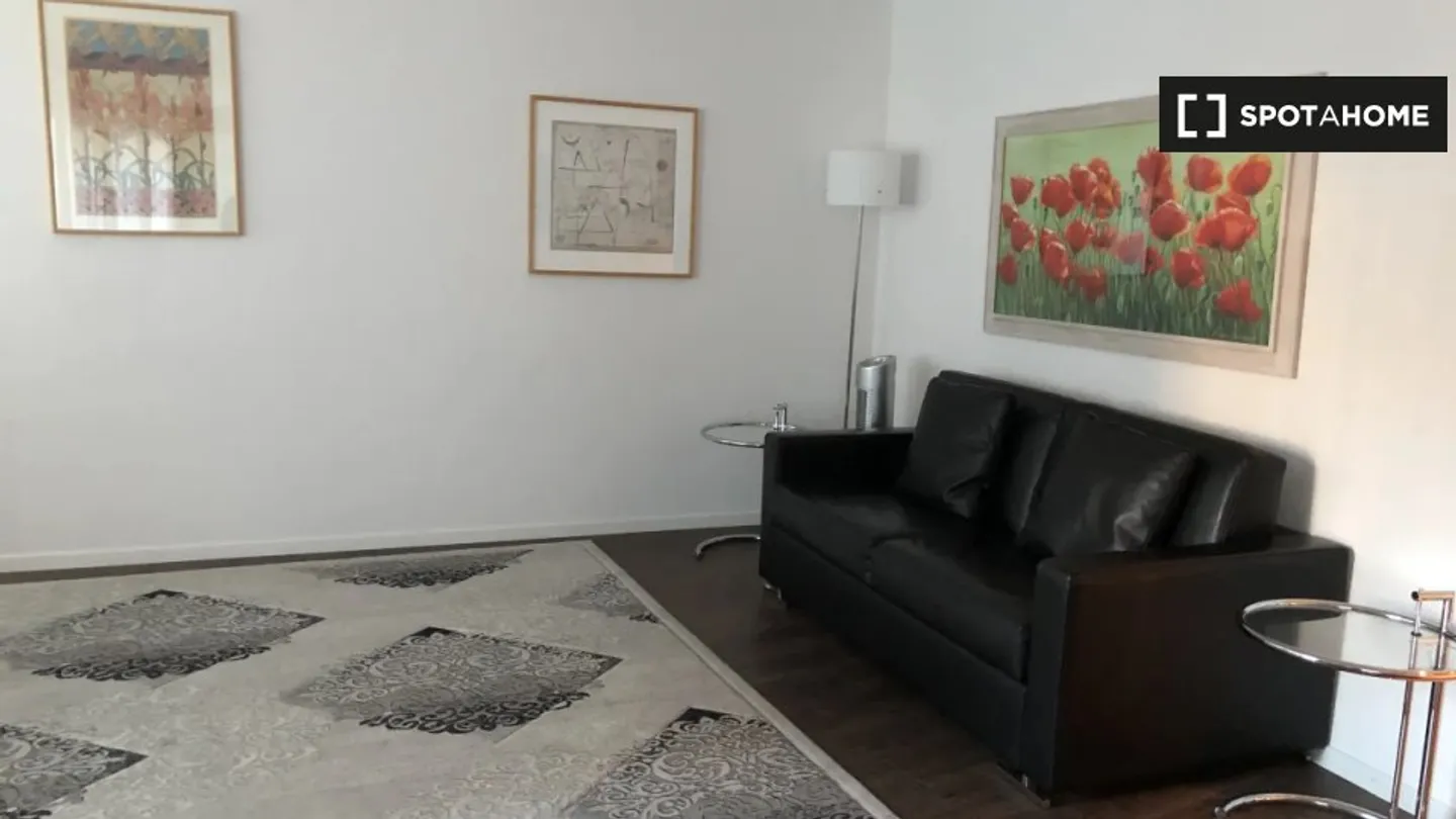 Scopri, visita e affitta la tua nuova casa online con piena fiducia. - Foto 9 di 18