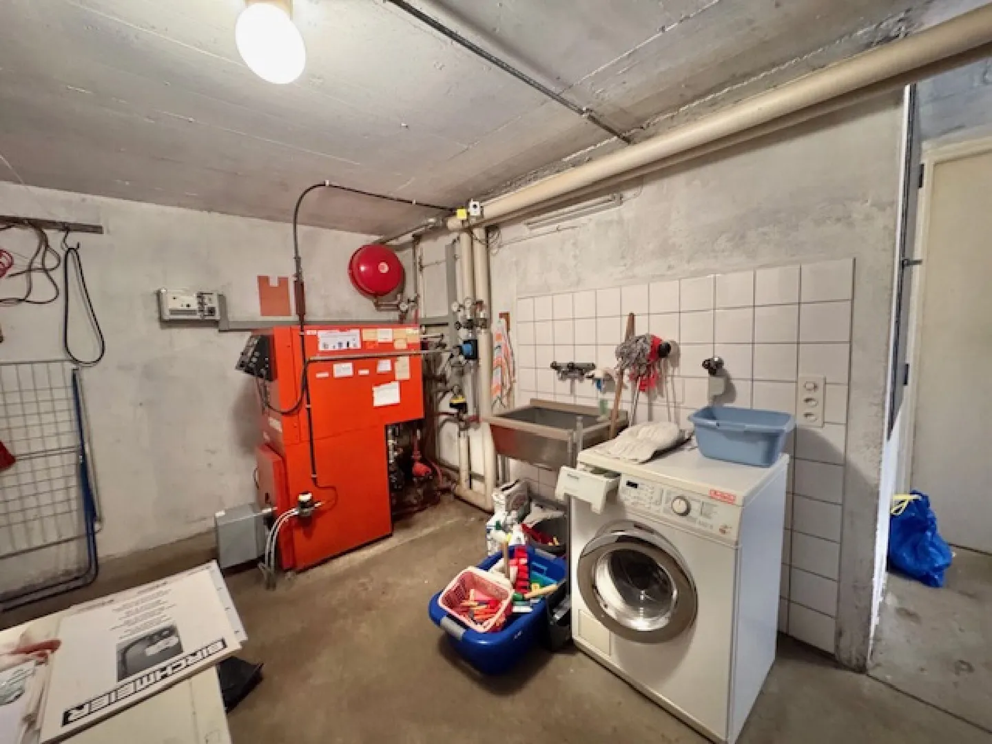 IN VENDITA A VIRA GAMBAROGNO - CASA UNIFAMILIARE CON VISTA LIBERA SUL LAGO MAGGIORE - Foto 28 di 34