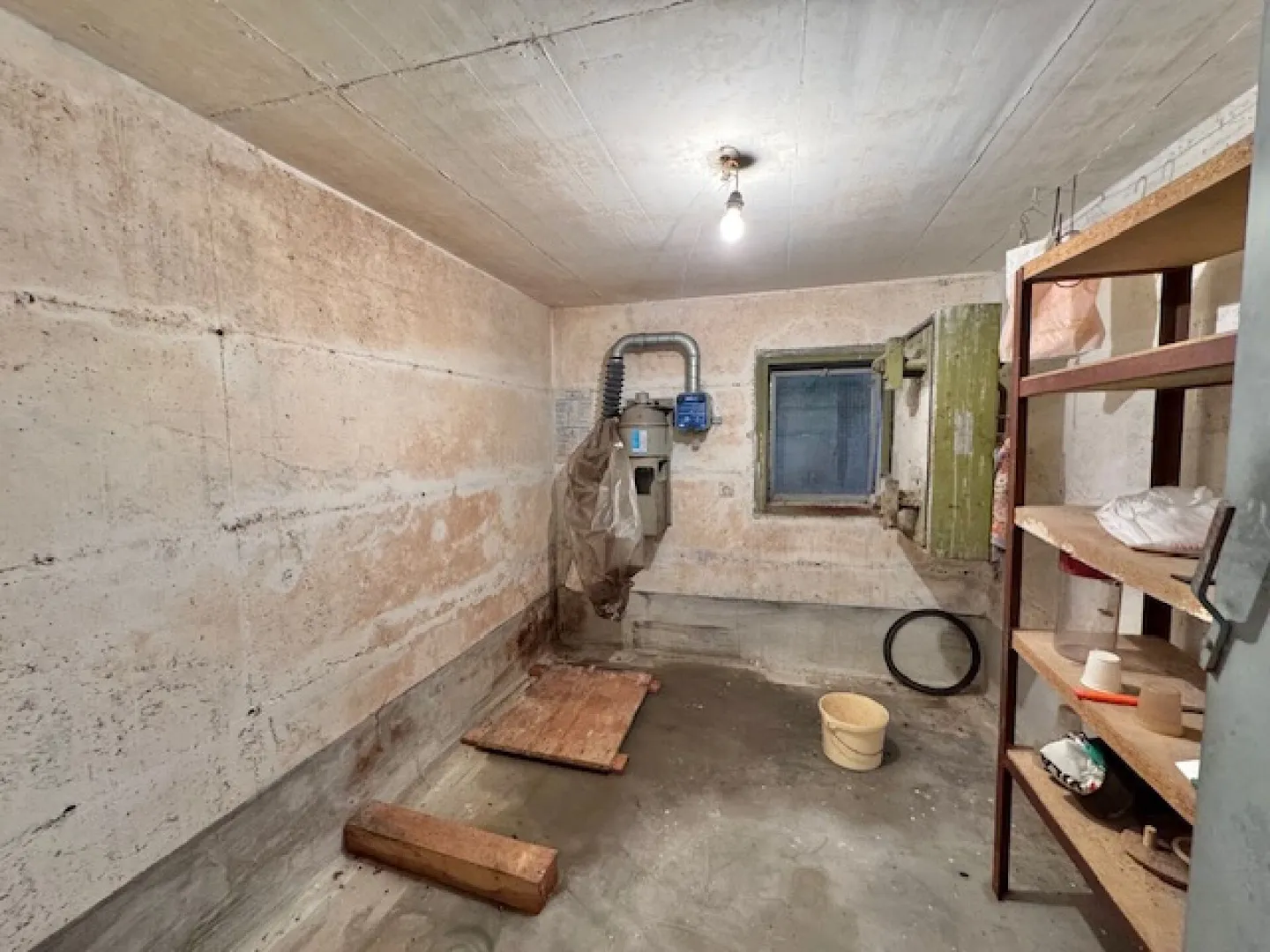 IN VENDITA A VIRA GAMBAROGNO - CASA UNIFAMILIARE CON VISTA LIBERA SUL LAGO MAGGIORE - Foto 29 di 34