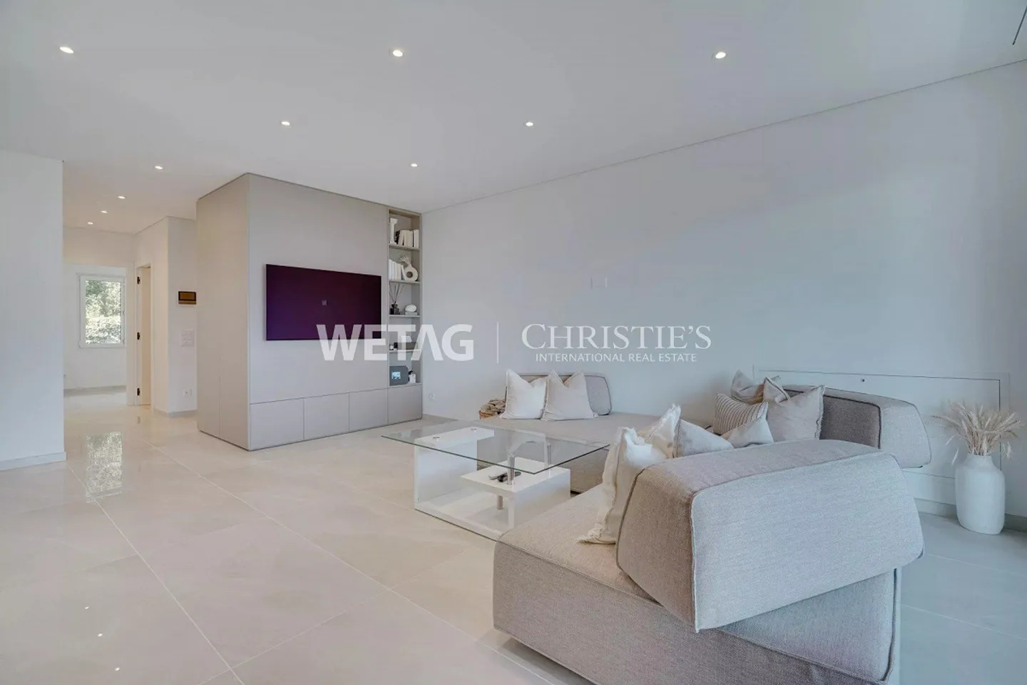 Locarno-Monti: Exklusive Wohnung mit grosszügiger überdachter Terrasse & Panoramablick zu verkaufen - Foto 5 von 13