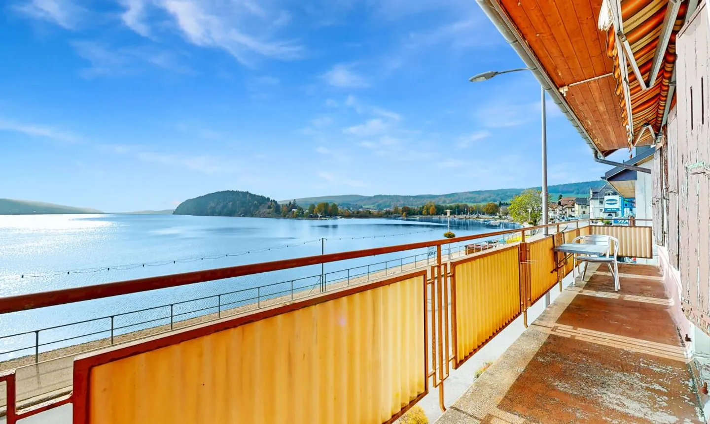 The Bridge: Property on the Quays with Garden and Underground Parking - Photo 3 of 11