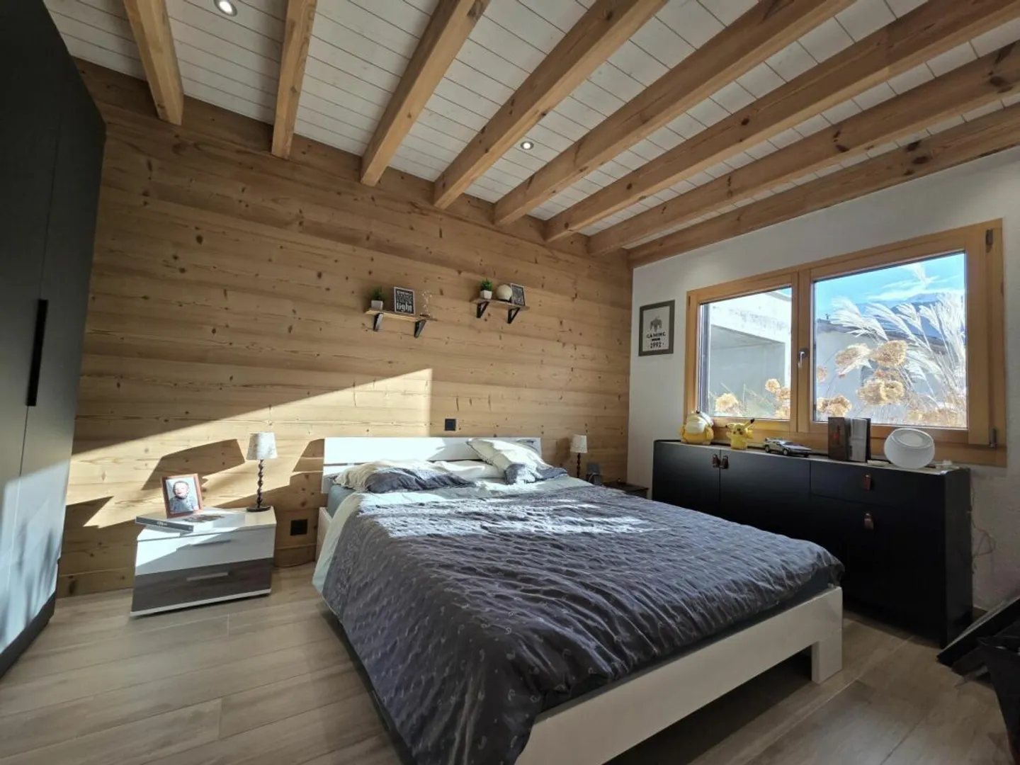 Standing - New Triplex with Terrace and Parking Spaces - Minergie Label - Photo 3 of 10