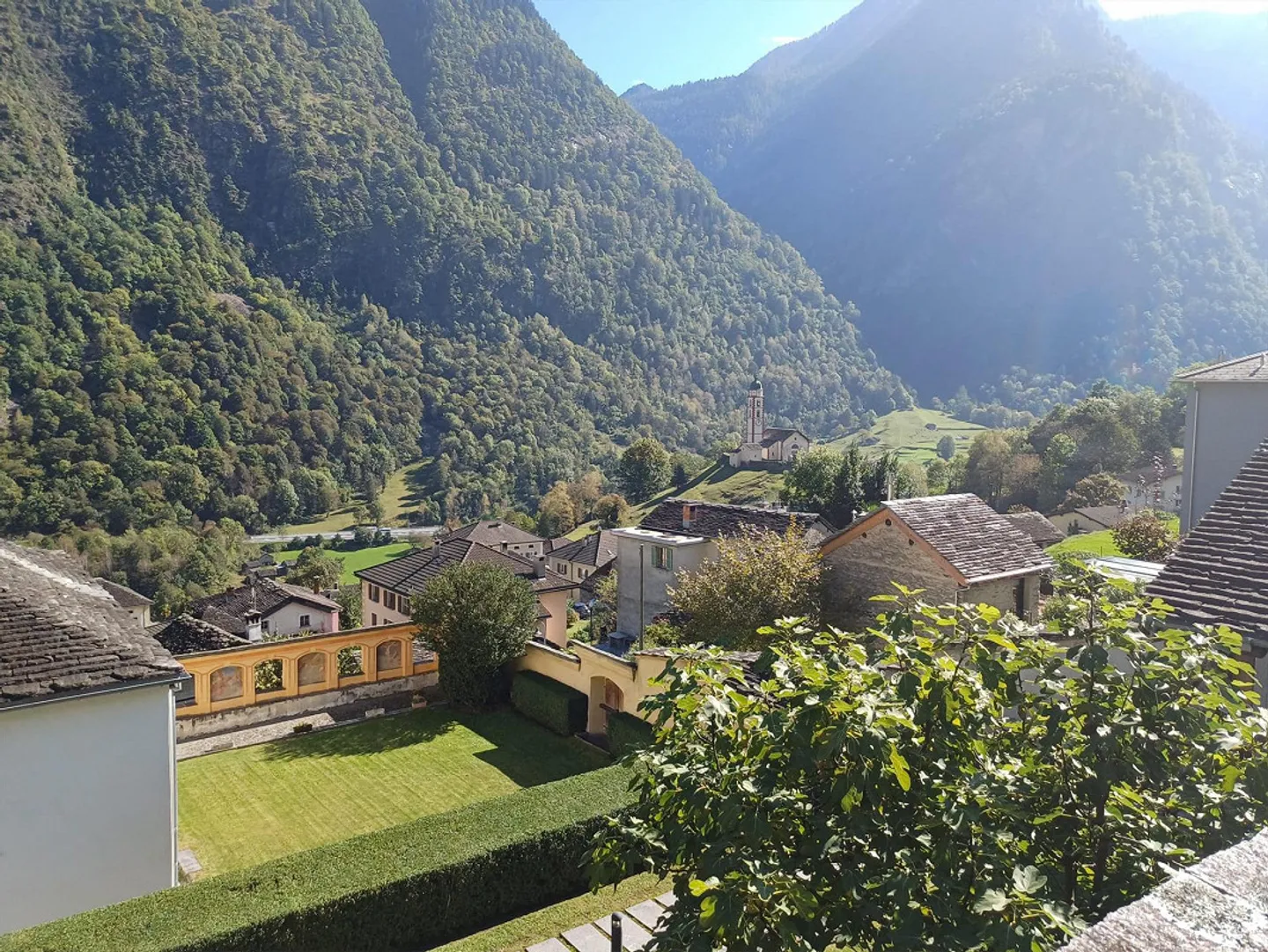 Baugrundstück in Soazza - ID 24046 - Foto 1 von 4