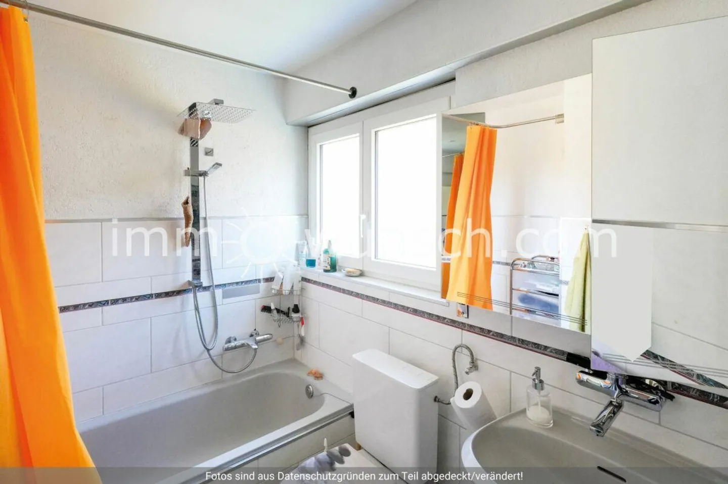 Charming 4 ½ room condominium with balcony & underground parking space - Photo 8 of 11