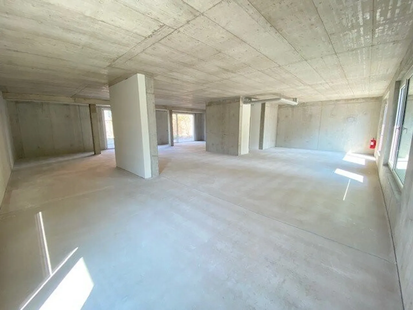 Votre nouveau lieu d'affaires : Cabinet? Atelier? Bureau? Tout est possible! - Photo 3 sur 7