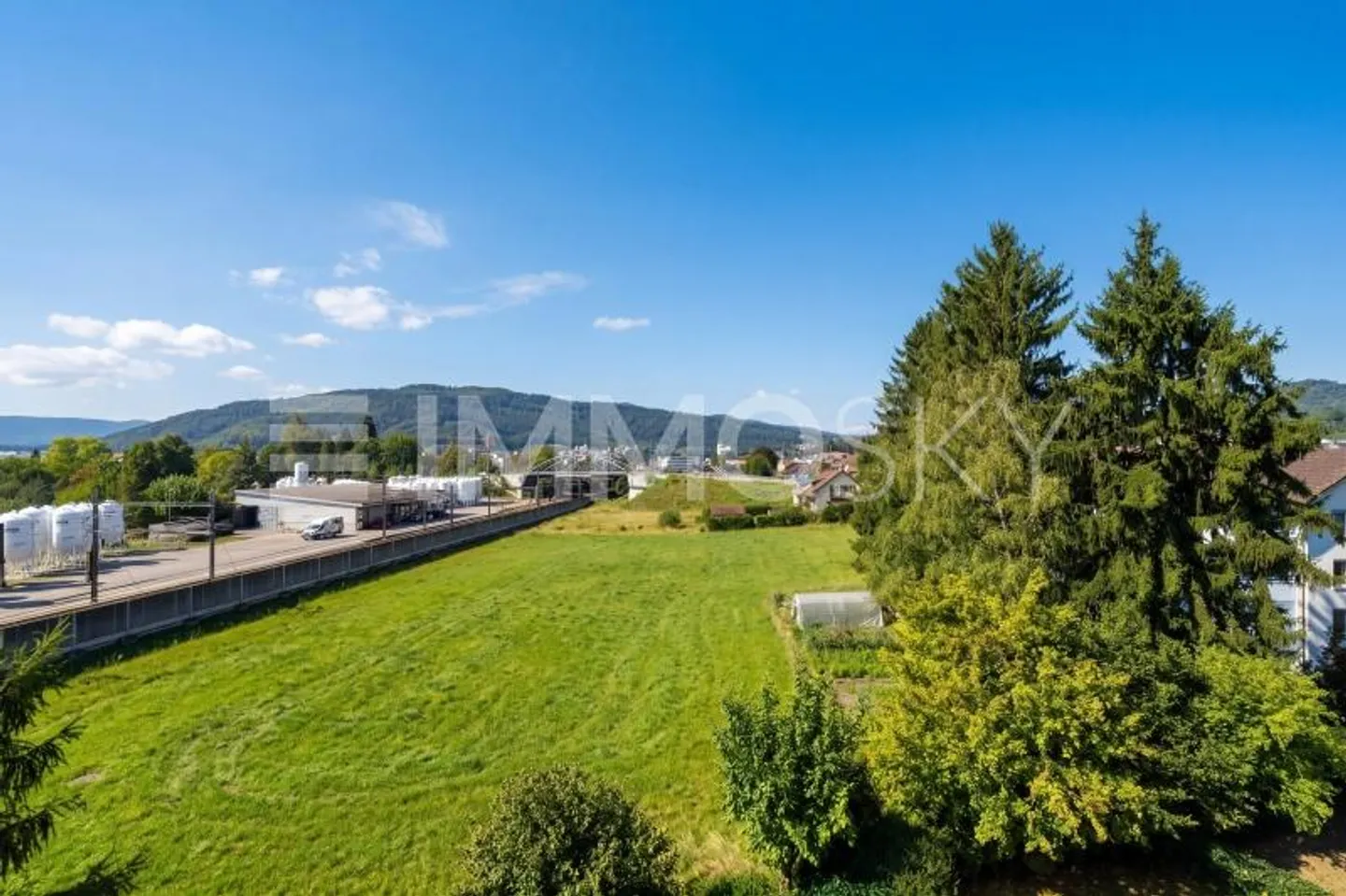 Charming Penthouse with Views - Photo 6 of 7