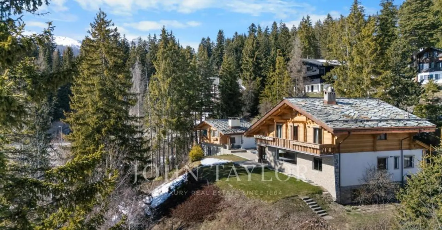 Chalet familial avec piscine intérieure - Photo 3 sur 13