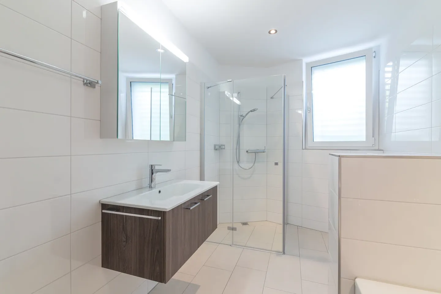 Appartement lumineux de 2,5 pièces avec grand espace de vie à Fahrweid - Photo 12 sur 13
