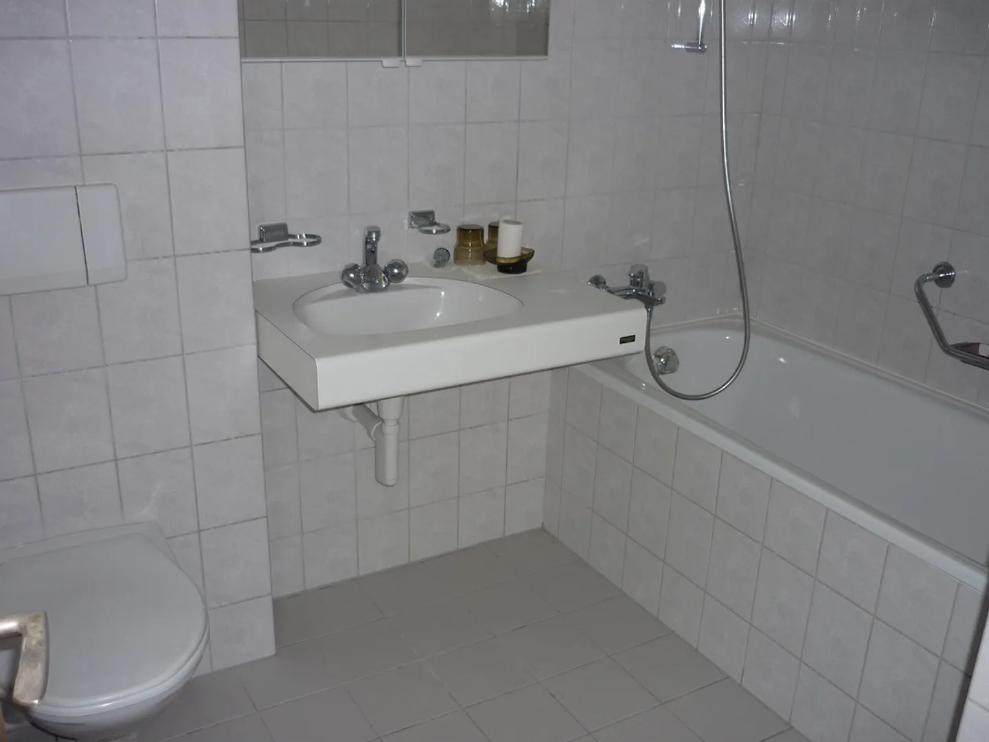 Appartement 3,5 pièces avec coin salon dans un endroit calme avec une belle vue sur la verdure - Photo 10 sur 10