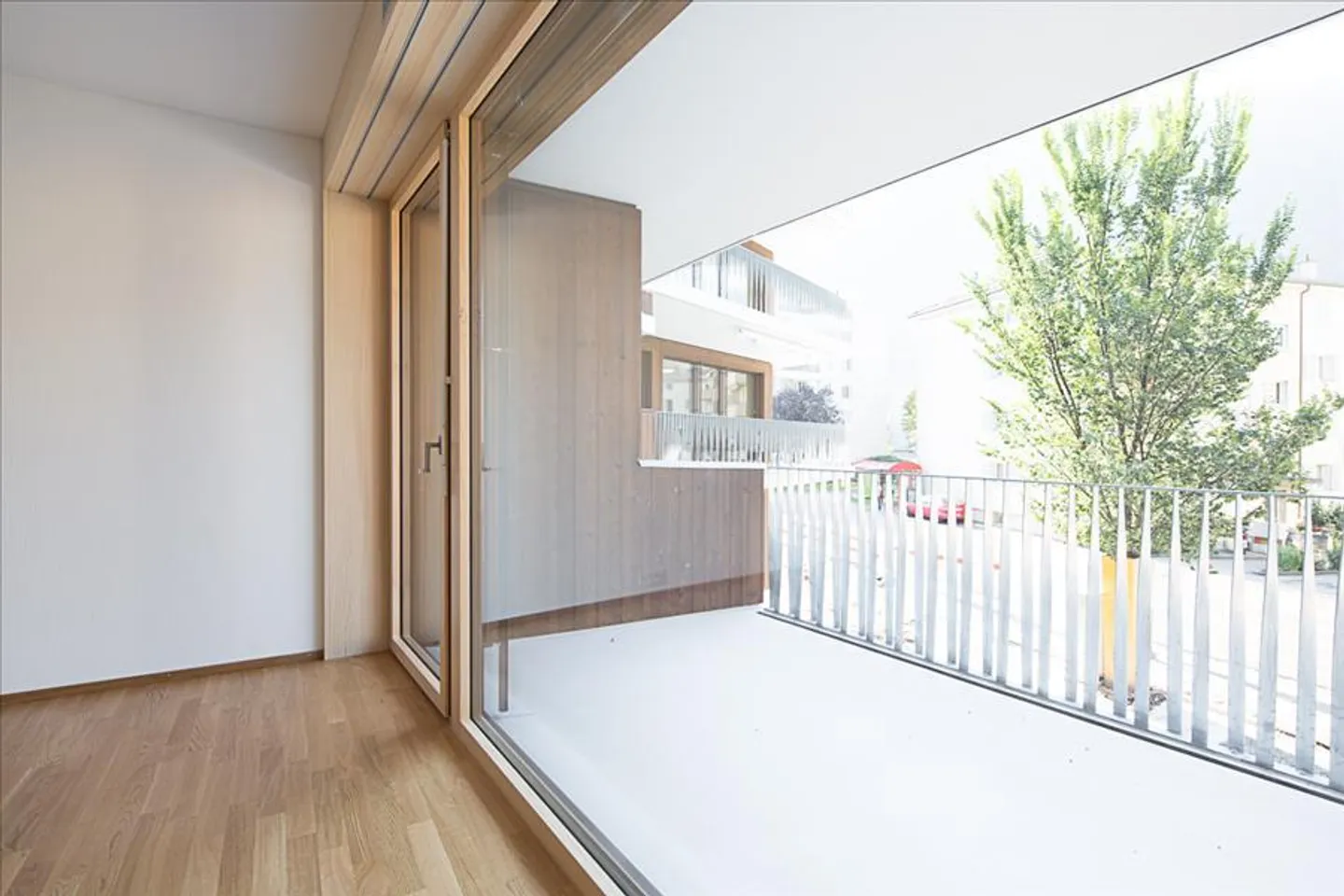 Rent without deposit - Tschent Wohna - urban with plenty of green space - Photo 4 of 11