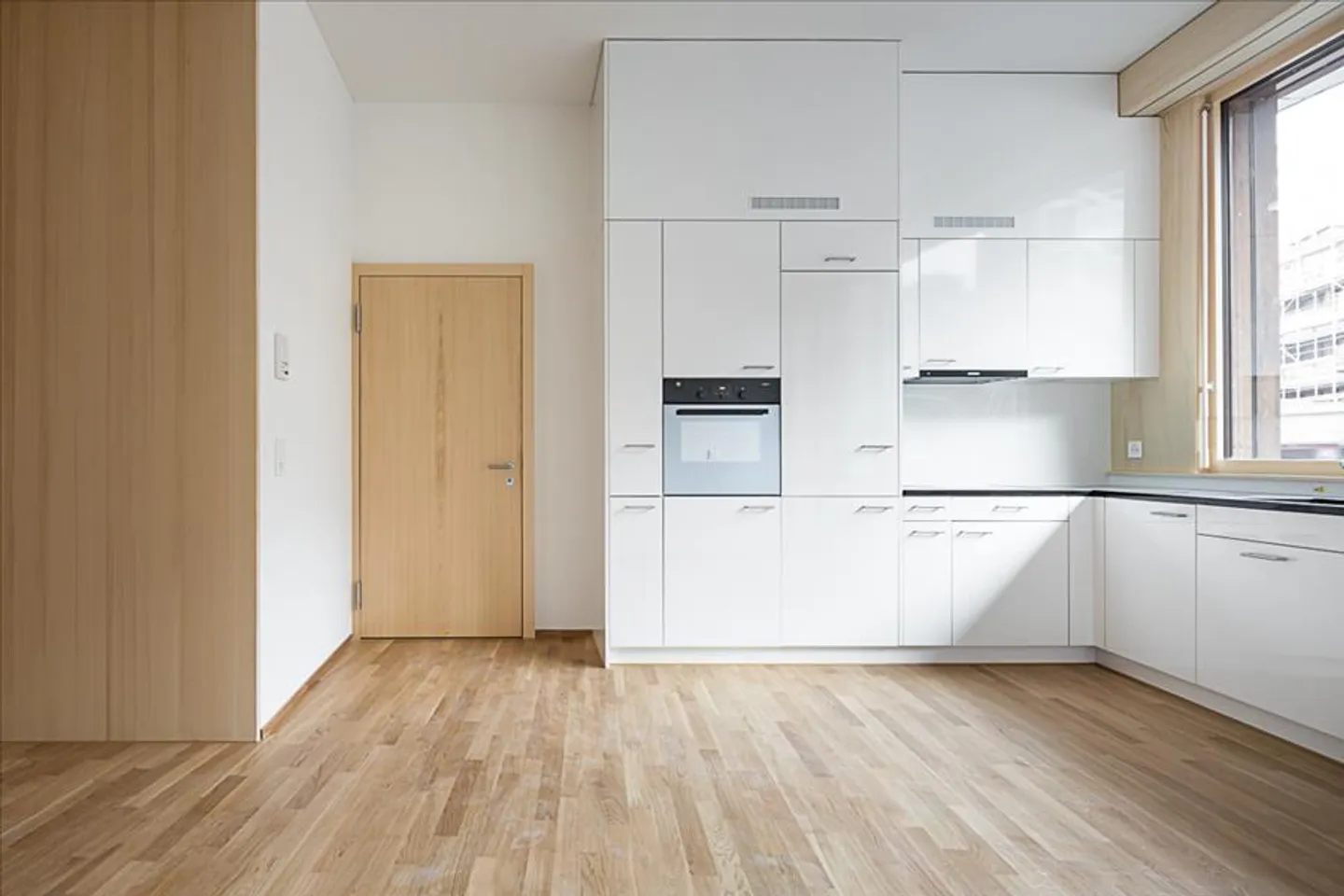 Rent without deposit - Tschent Wohna - urban with plenty of green space - Photo 5 of 11