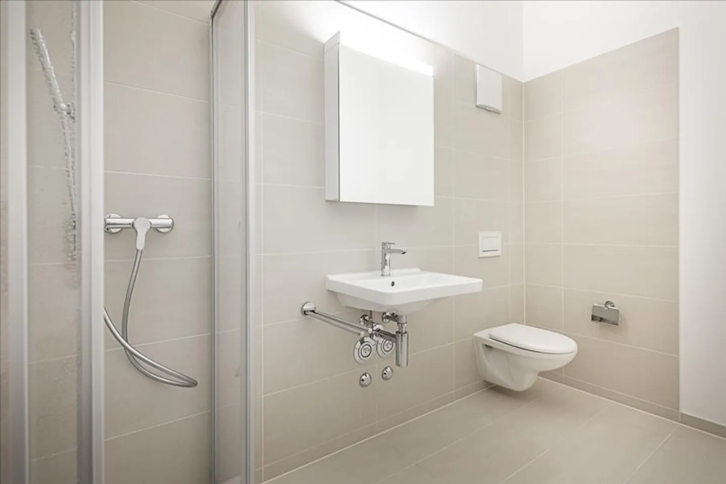 Rent without deposit - Tschent Wohna - urban with plenty of green space - Photo 6 of 11