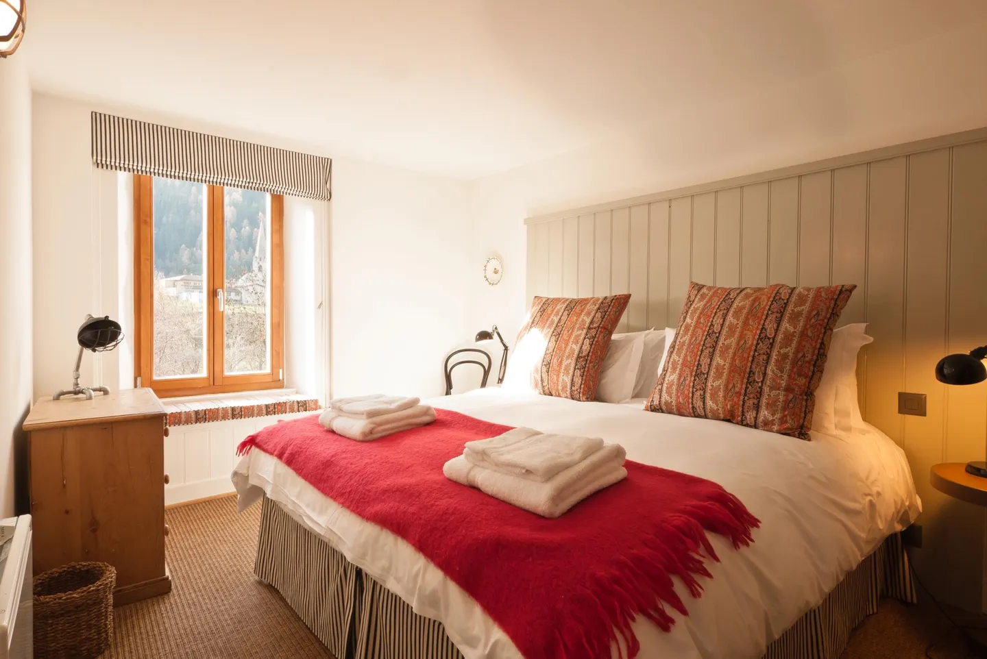 Schönes Gebäude mit 4 Wohnungen + einem Restaurant - Foto 10 von 21