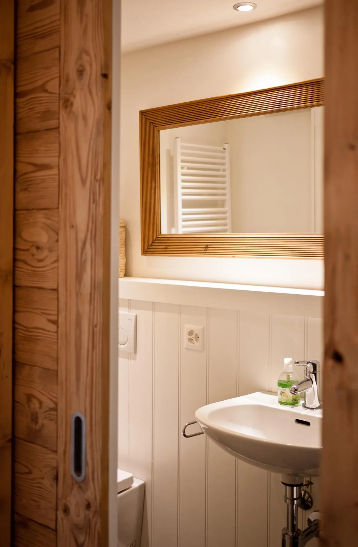 Schönes Gebäude mit 4 Wohnungen + einem Restaurant - Foto 13 von 21