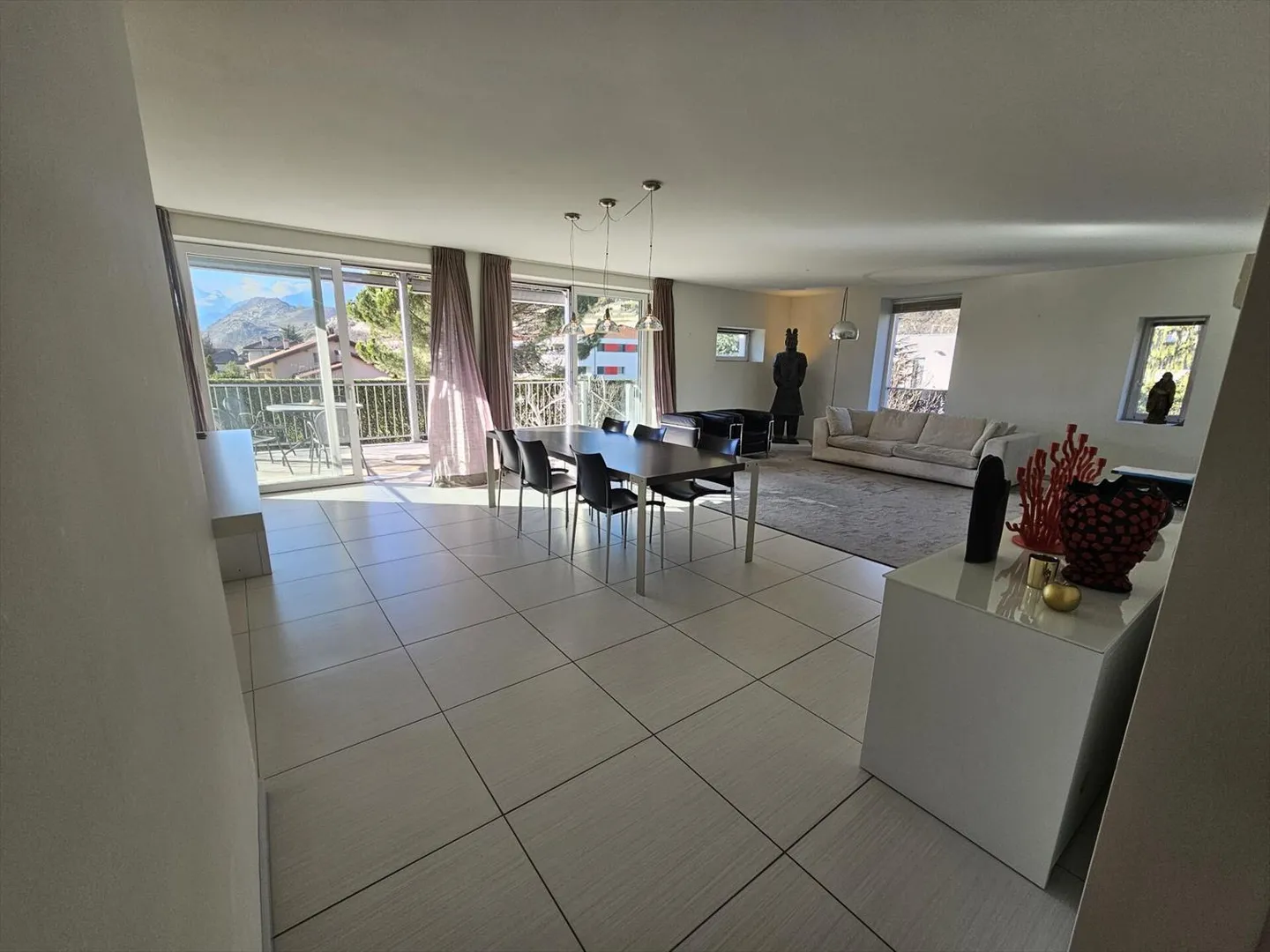 Appartement 4.5 pièces - Photo 3 sur 5