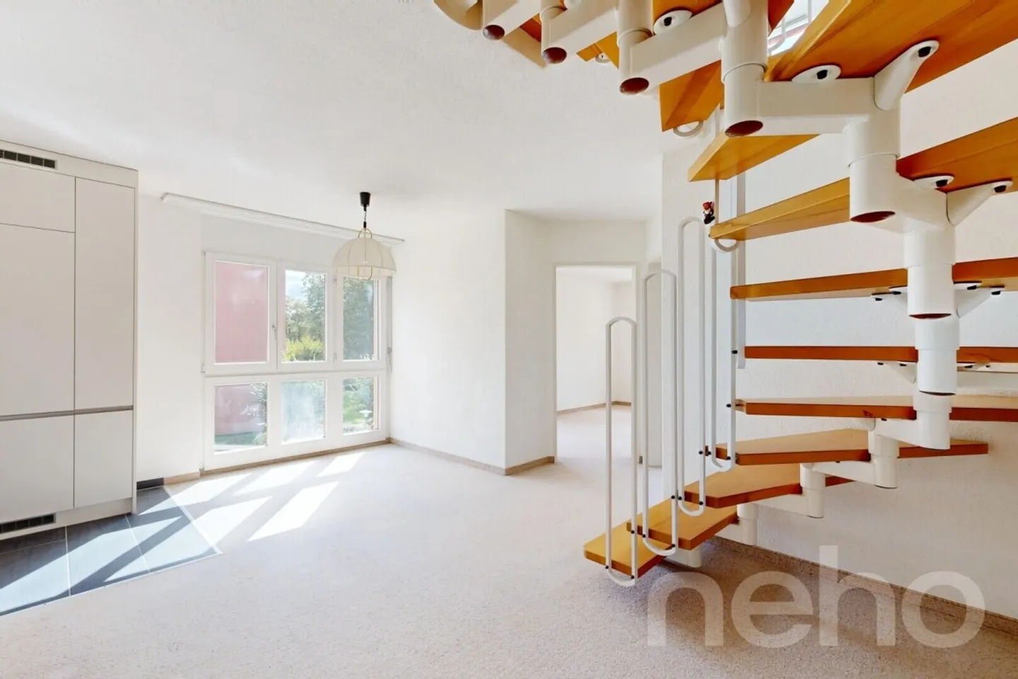 Appartement en duplex de 3,5 pièces proche de la nature à Dübendorf - Photo 3 sur 11