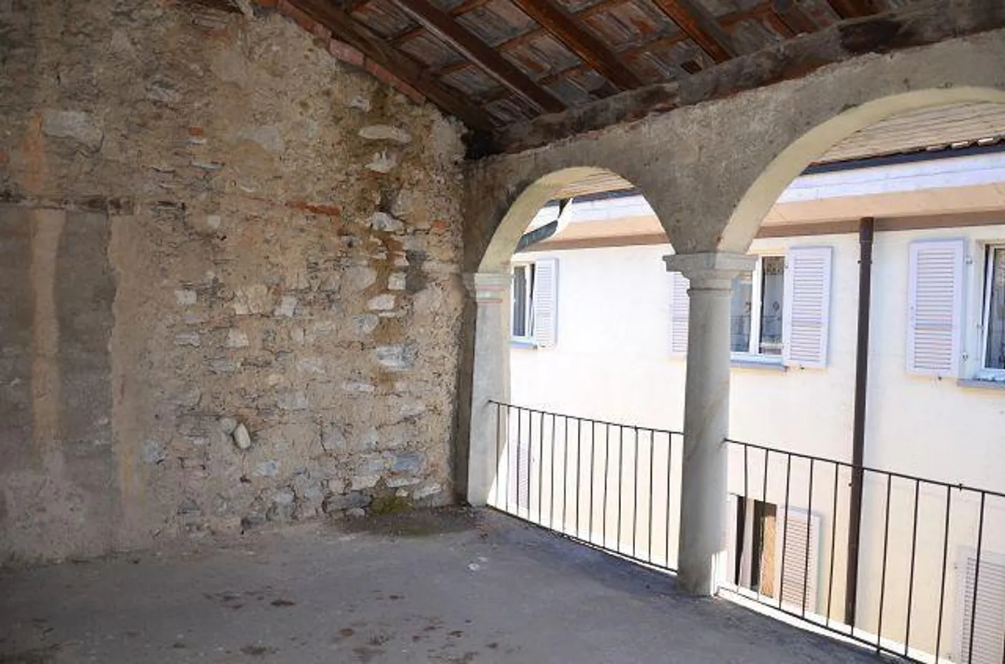 House of 4 apartments in the nucleus to be renovated with the approved project... - Photo 7 of 19