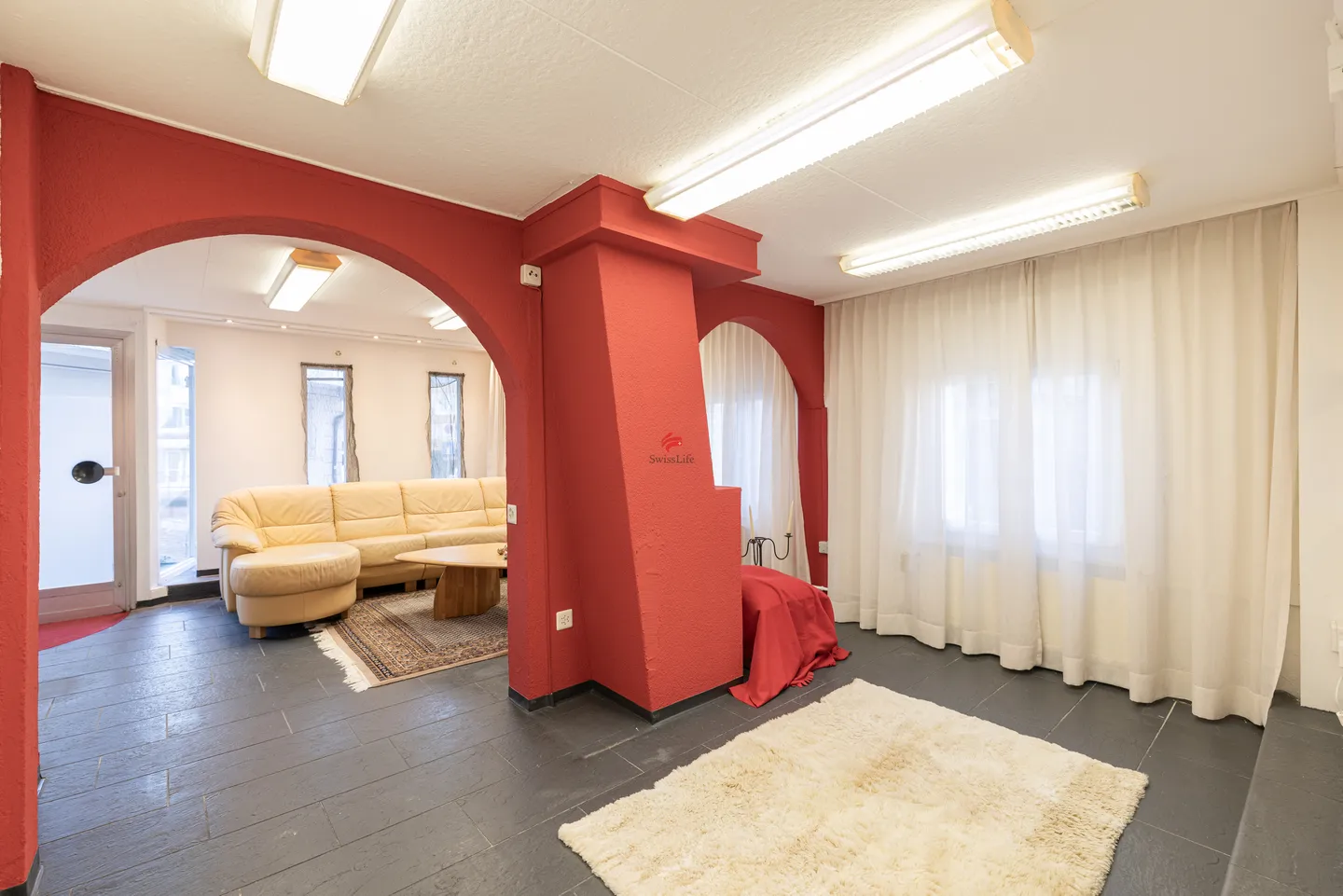 Charming Residential and Commercial Building - Photo 4 of 13